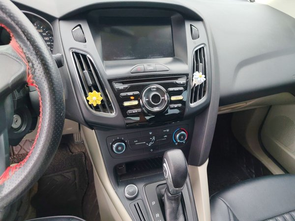 Ford Focus 2017, 124300 км, за 4938 USD