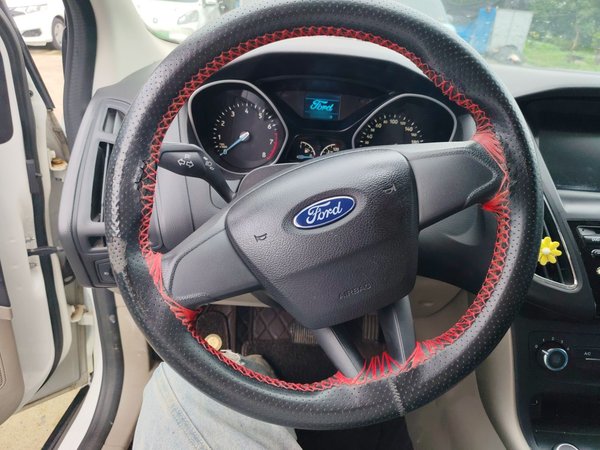 Ford Focus 2017 Sedan 1.6L Automatic Comfort Plus SmartDrive Edition, 2017 года