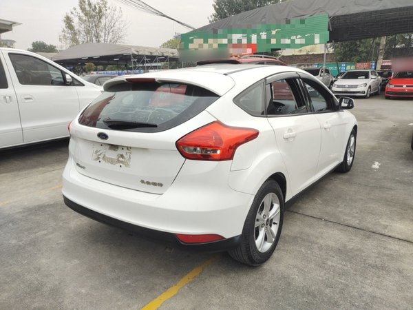 Ford Focus 2017, 131300 км, за 5916 USD - фото 6