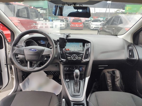 Ford Focus 2017, 131300 км, за 5916 USD - фото 13