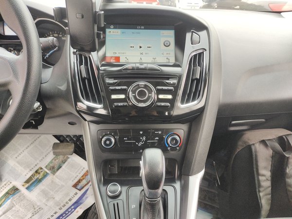 Ford Focus 2017, 131300 км, за 5916 USD - фото 16