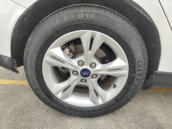 Ford Focus 2017, 131300 км, за 5916 USD - фото 10