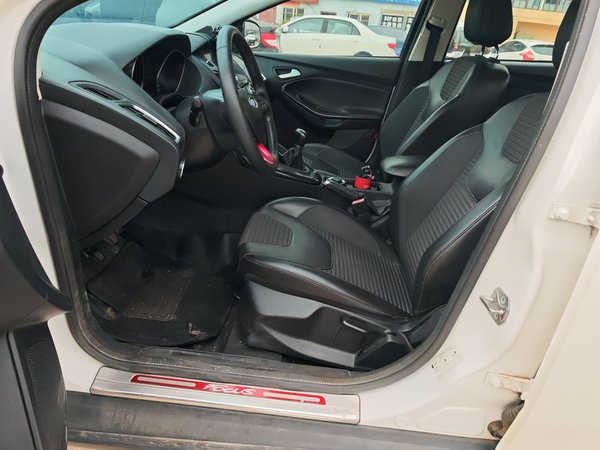 Ford Focus 2017, 131700 км, за 4761 USD - фото 8