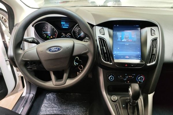 Ford Focus 2017, 46300 км, за 6344 USD - фото 23