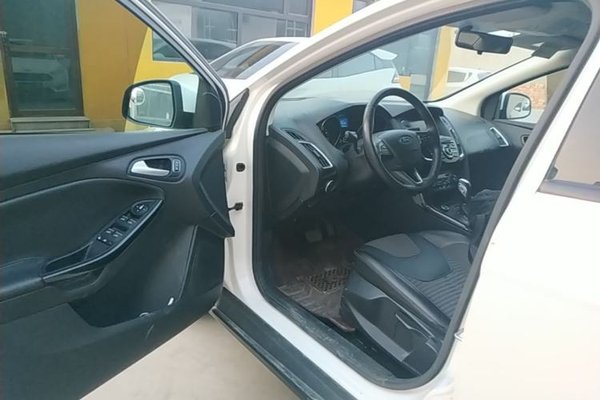 Ford Focus 2017, 65600 км, за 6056 USD - фото 19