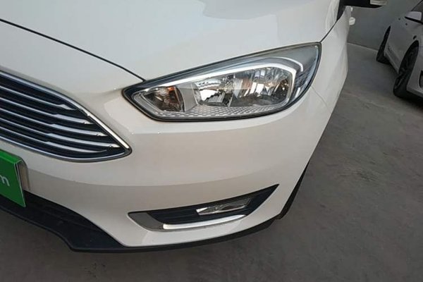 Ford Focus 2017, 65600 км, за 6056 USD - фото 9
