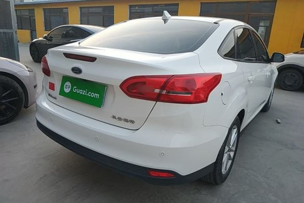 Ford Focus 2017, 65600 км, за 6056 USD - фото 6
