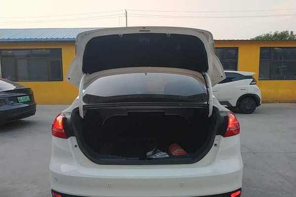 Ford Focus 2017, 65600 км, за 6056 USD - фото 22