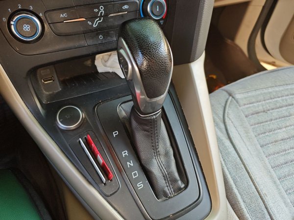 Ford Focus 2017, 89700 км, за 3555 USD - фото 15