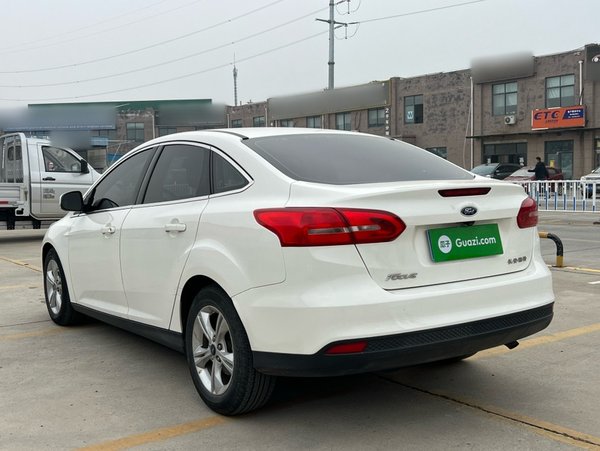 Ford Focus 2017, 95400 км, за 5690 USD - фото 6