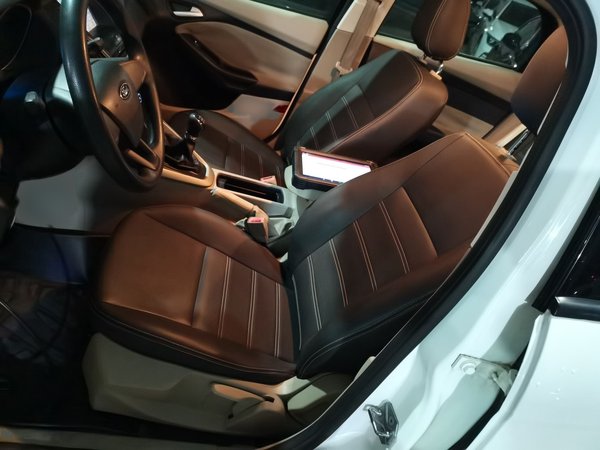 Ford Focus 2017, 96800 км, за 4530 USD - фото 13