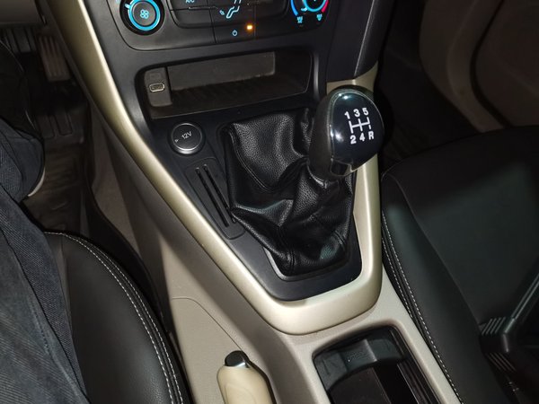 Ford Focus 2017, 96800 км, за 4530 USD - фото 11