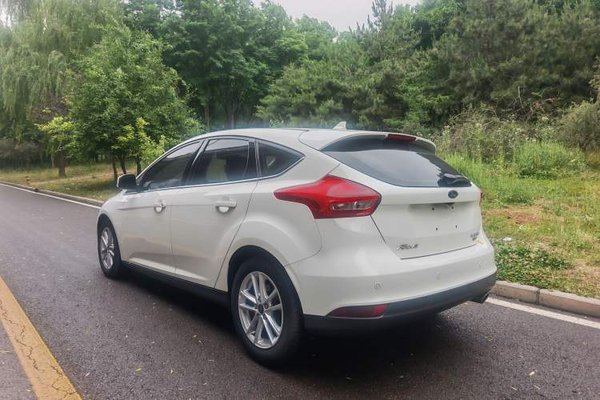 Ford Focus 2018, 73300 км, за 8040 USD