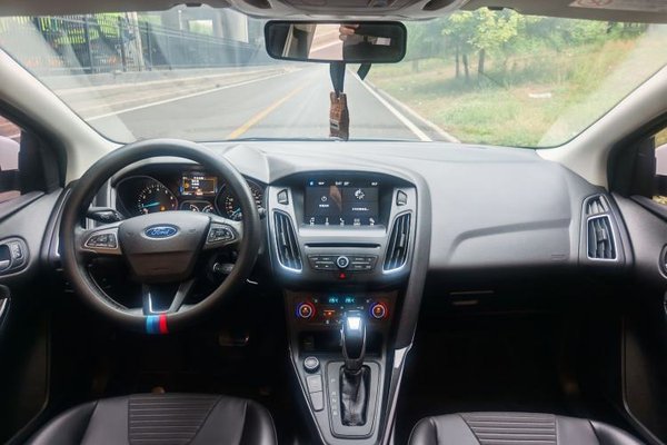Ford Focus 2018, 73300 км, за 8040 USD - фото 20
