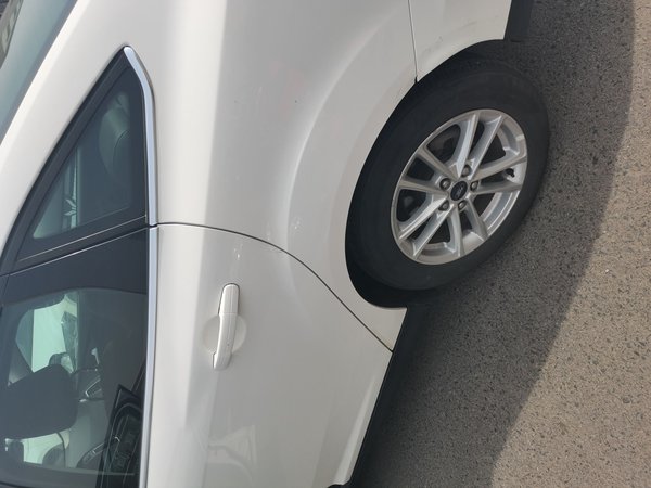 Ford Focus 2018, 81800 км, за 6996 USD - фото 6