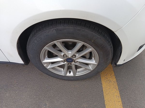 Ford Focus 2018, 81800 км, за 6996 USD