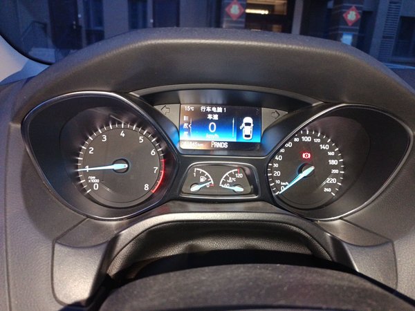 Ford Focus 2018, 81800 км, за 6996 USD - фото 17