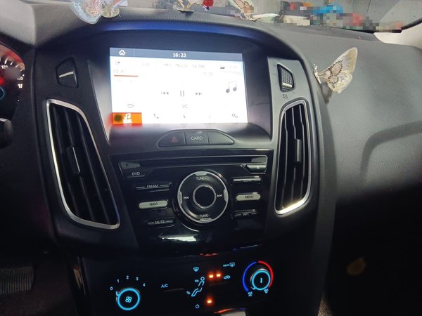 Ford Focus 2018, 77600 км, за 6226 USD - фото 12
