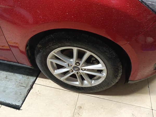 Ford Focus 2018, 77600 км, за 6226 USD - фото 8