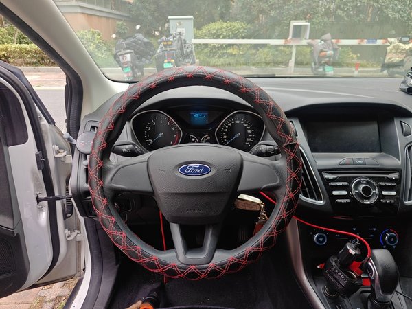 Ford Focus 2018, 25900 км, за 6160 USD - фото 11