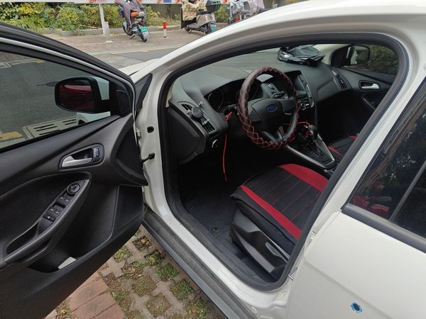 Ford Focus 2018, 25900 км, за 6160 USD - фото 17