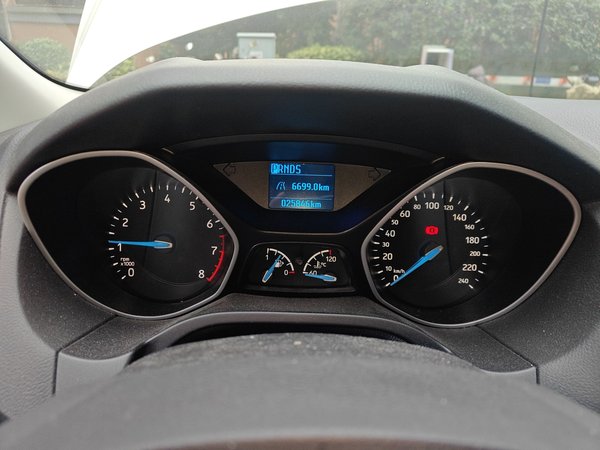 Ford Focus 2018, 25900 км, за 6160 USD - фото 12