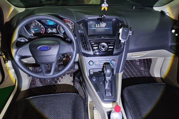 Ford Focus 2018, 44600 км, за 5393 USD - фото 16