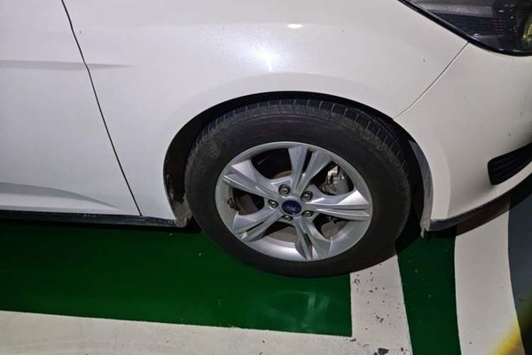 Ford Focus 2018, 44600 км, за 5393 USD - фото 14