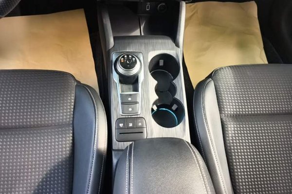 Ford Focus 2019, 77800 км, за 7511 USD - фото 17