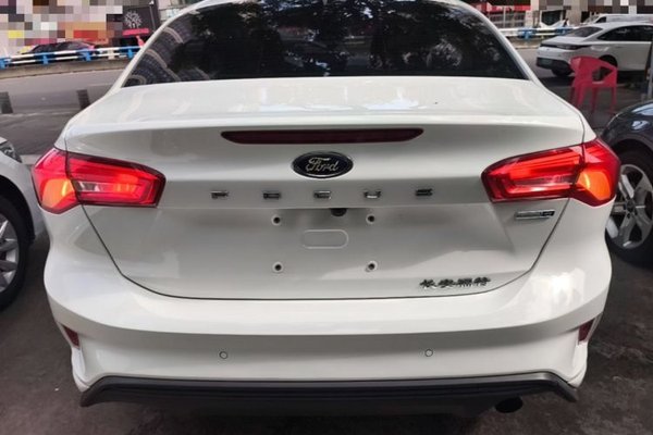 Ford Focus 2019, 77800 км, за 7511 USD