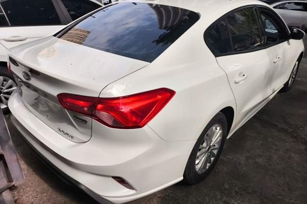 Ford Focus 2019, 77800 км, за 7511 USD - фото 6