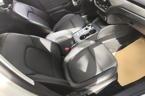 Ford Focus 2019, 77800 км, за 7511 USD - фото 23