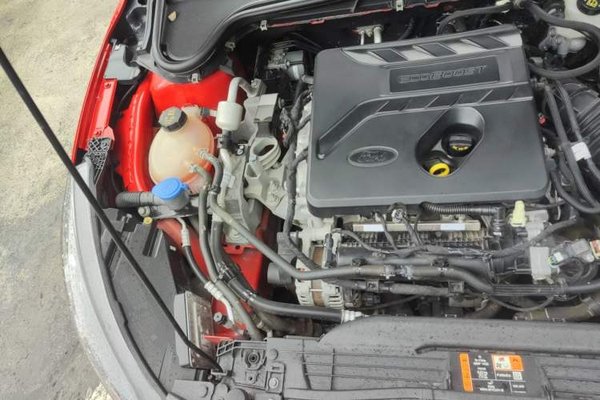 Ford Focus 2019, 53600 км, за 6684 USD - фото 27