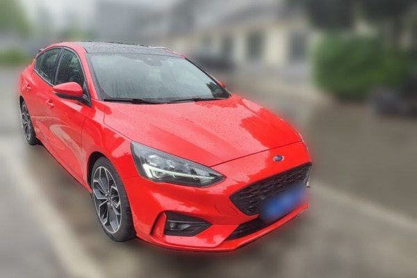 Ford Focus 2019, 53600 км, за 6684 USD - фото 7