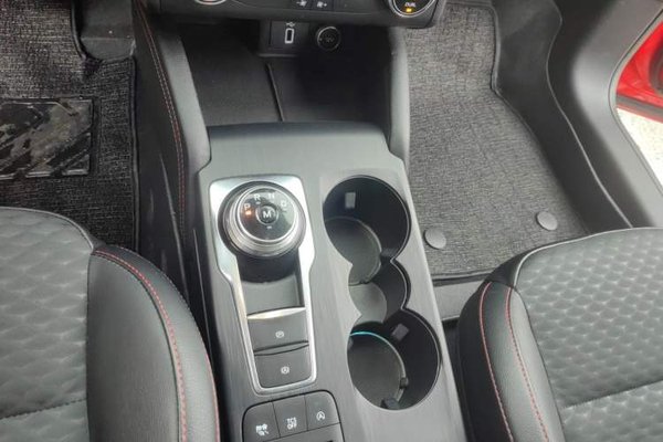 Ford Focus 2019, 53600 км, за 6684 USD - фото 18