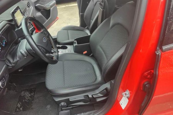 Ford Focus 2019, 53600 км, за 6684 USD - фото 19