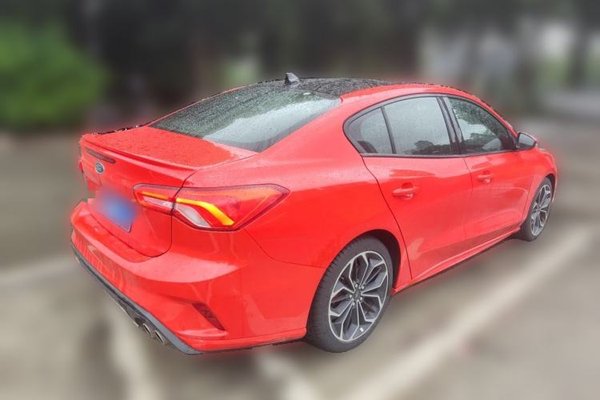 Ford Focus 2019, 53600 км, за 6684 USD - фото 10