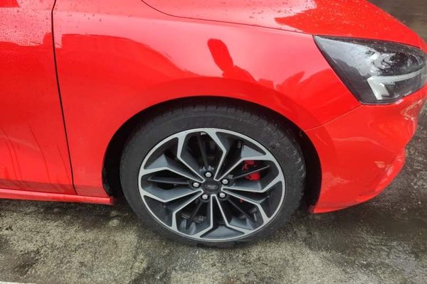 Ford Focus 2019, 53600 км, за 6684 USD - фото 12