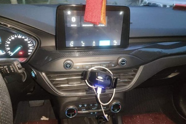 Ford Focus 2019, 66100 км, за 7365 USD - фото 14