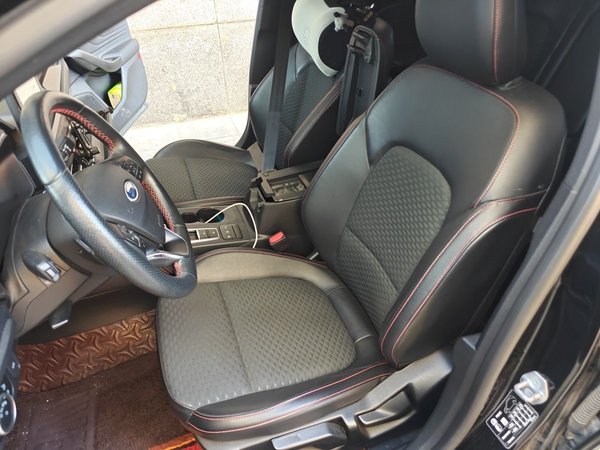 Ford Focus 2020, 60600 км, за 8890 USD - фото 12