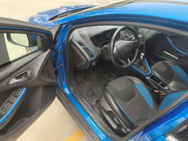 Ford Focus 2020, 64300 км, за 6223 USD - фото 12