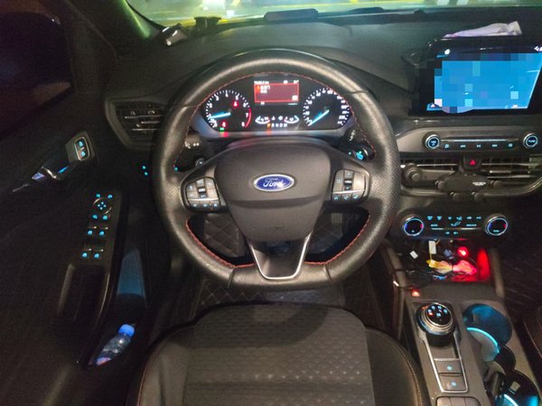 Ford Focus 2020, 73400 км, за 10802 USD - фото 19