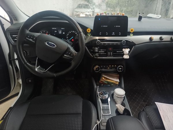 Ford Focus 2020, 31600 км, за 9445 USD - фото 6