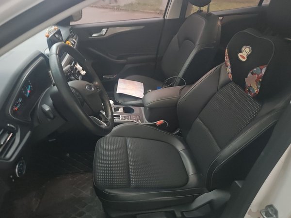 Ford Focus 2020, 31600 км, за 9445 USD - фото 12