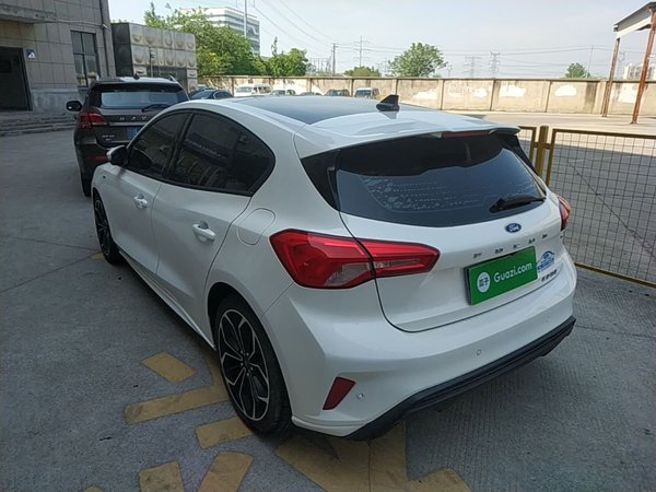 Ford Focus 2020, 54900 км, за 9761 USD - фото 23