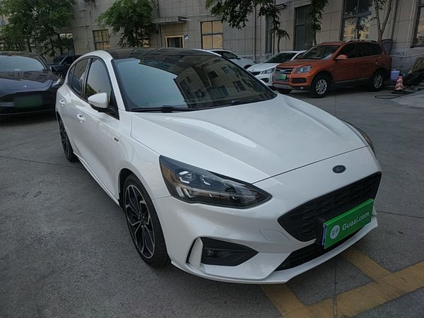 Ford Focus 2020, 54900 км, за 9761 USD - фото 22