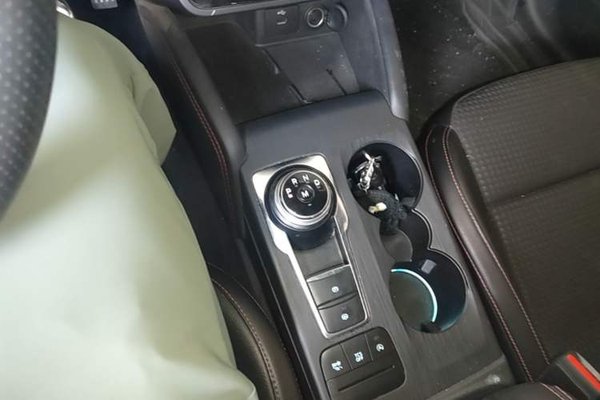Ford Focus 2021, 77800 км, за 11510 USD - фото 17