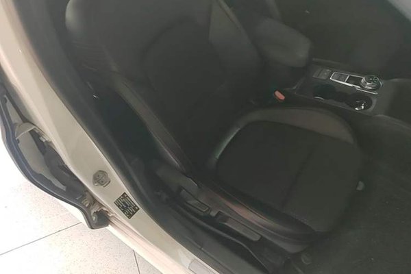 Ford Focus 2021, 77800 км, за 11510 USD - фото 23