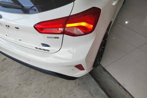 Ford Focus 2021, 77800 км, за 11510 USD - фото 7