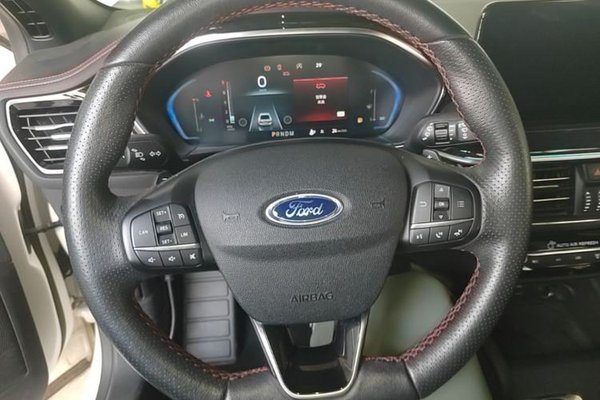 Ford Focus 2021, 77800 км, за 11510 USD - фото 14